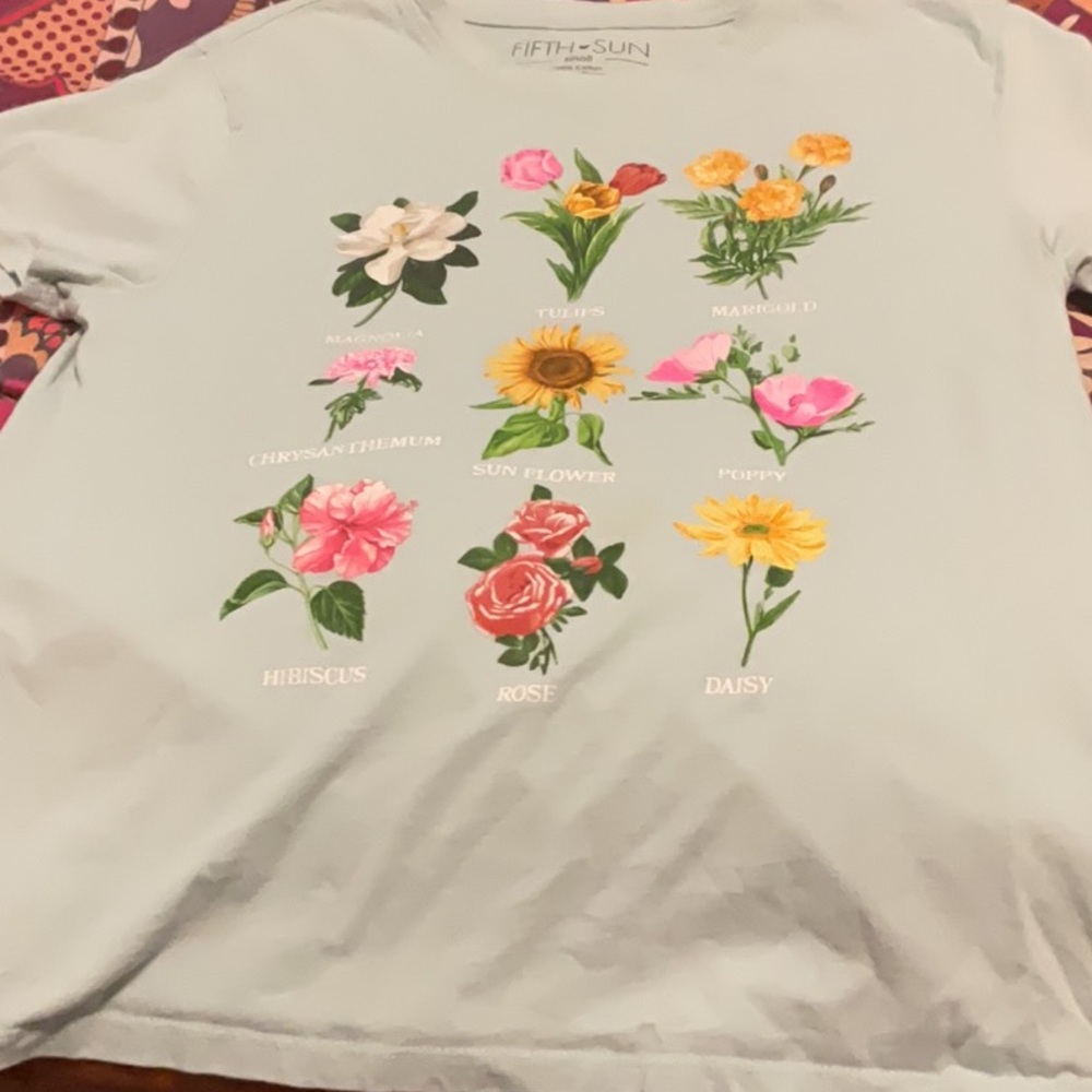 Flower T-shirt size small